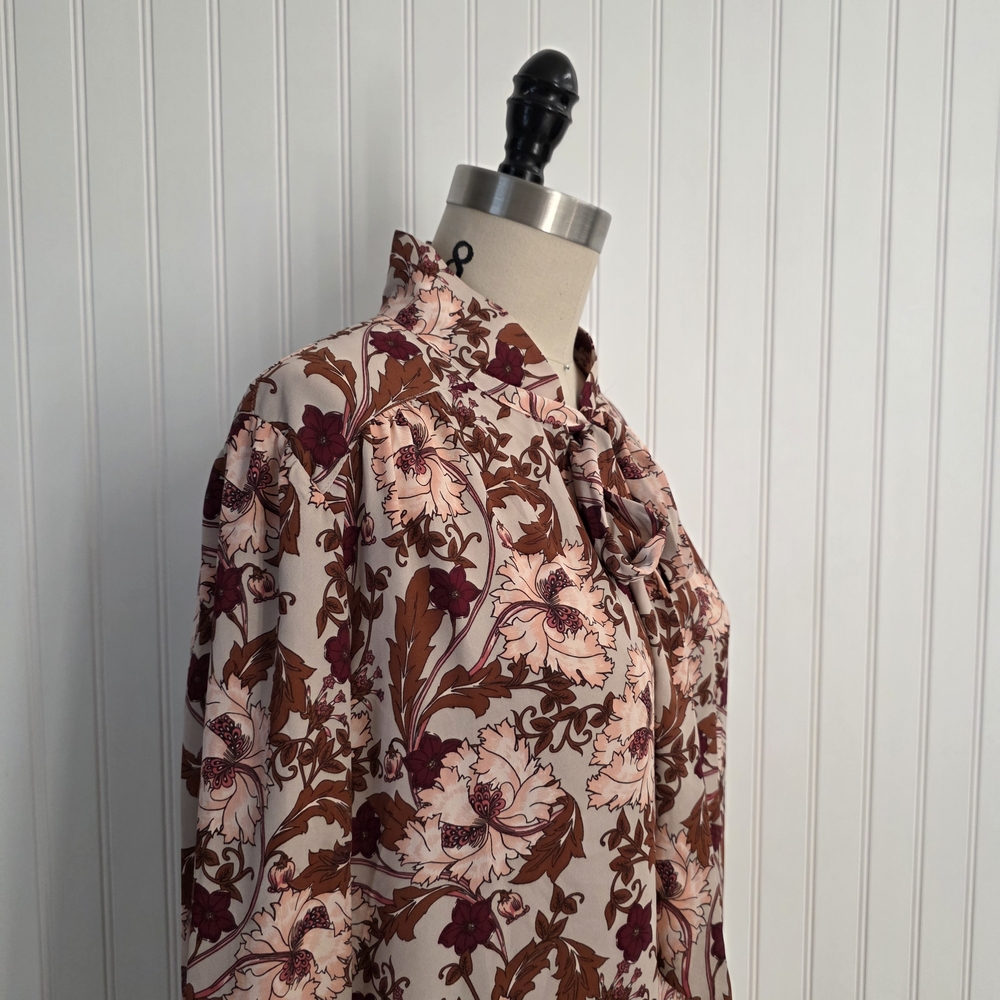 Ann Tylor Romantic Floral Tie-Neck Blouse XL - Picture 4 of 7